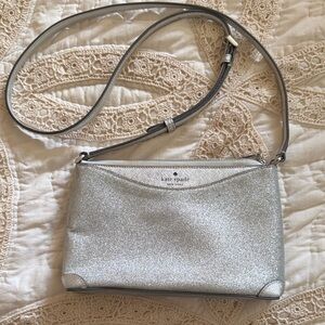 Kate Spade New York Shimmy Glitter Crossbody bag in the color Lunar Light